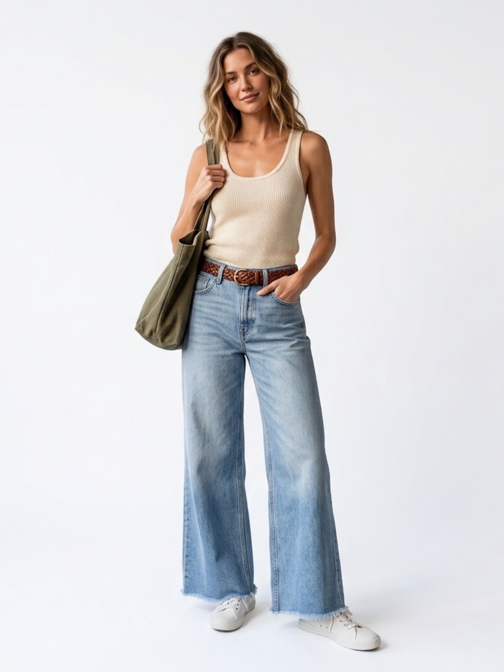 Abercrombie & Fitch The Baggy Boot Jeans Women Sz 28 Light Wash Raw Hem Wide Leg